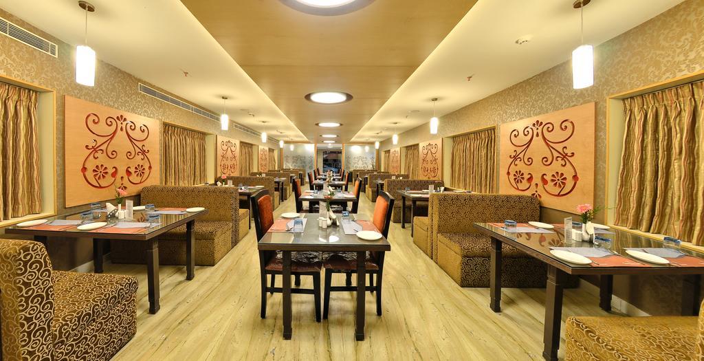 Hotel Gokulam Park Chennai Zewnętrze zdjęcie
