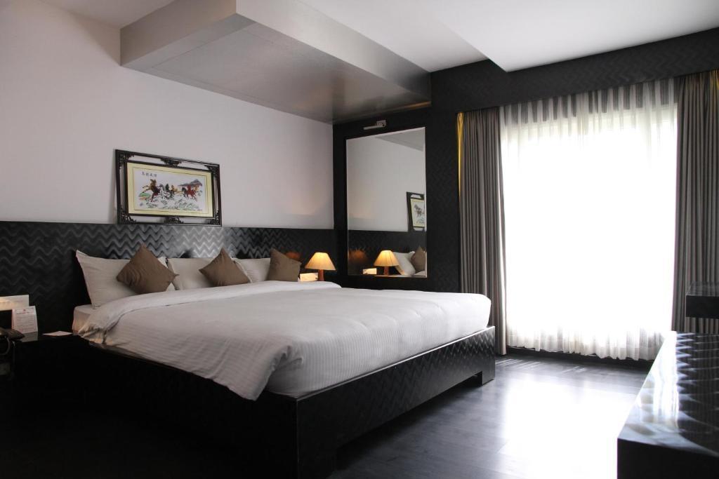 Hotel Gokulam Park Chennai Zewnętrze zdjęcie