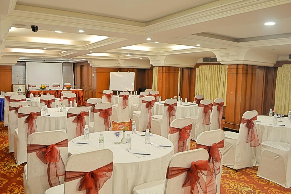 Hotel Gokulam Park Chennai Zewnętrze zdjęcie