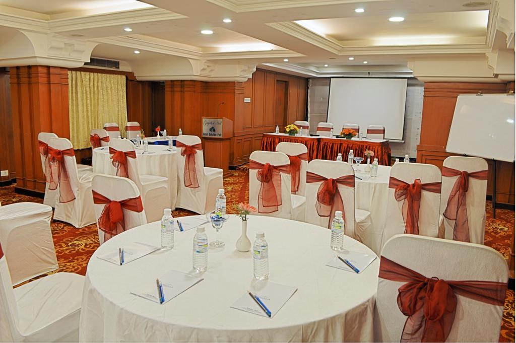 Hotel Gokulam Park Chennai Zewnętrze zdjęcie