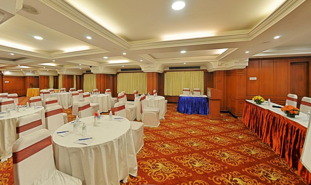 Hotel Gokulam Park Chennai Zewnętrze zdjęcie