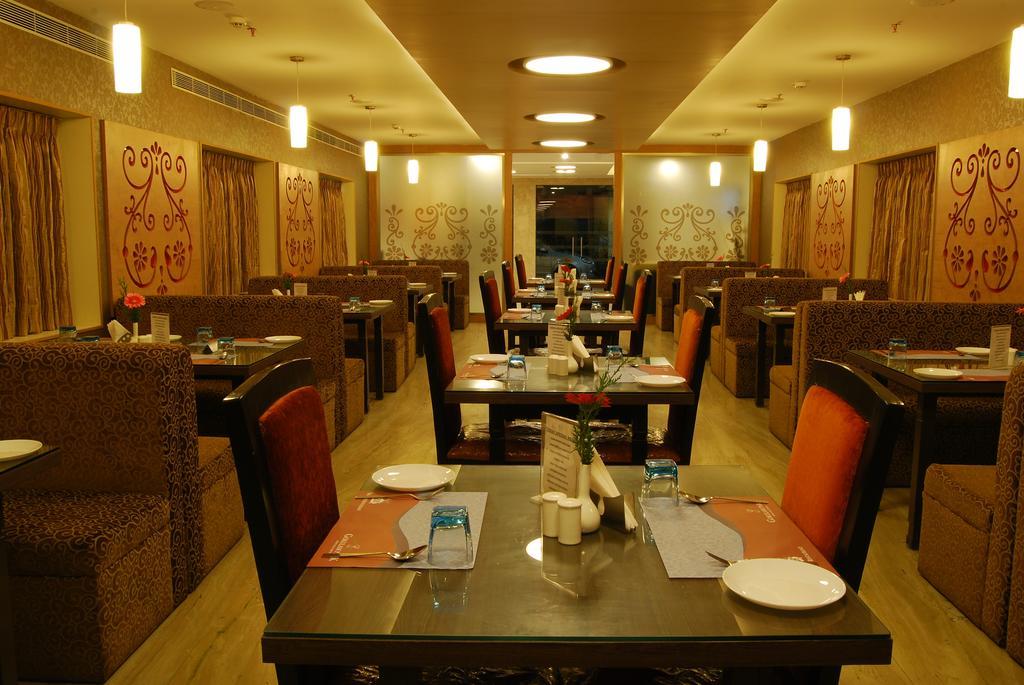 Hotel Gokulam Park Chennai Zewnętrze zdjęcie